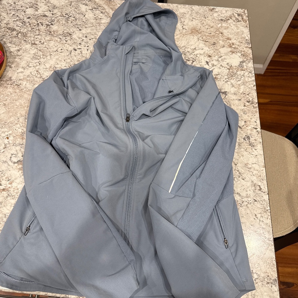 Men’s Lulu Lemon jacket - size L